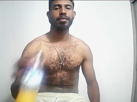 alberthot11 online show from December 18, 8:37 pm