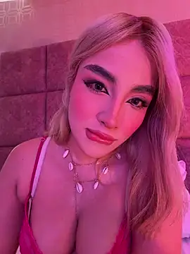 Snapshot of NathalieRoss1 chatting on May 30, 6:32 am NathalieRoss1 online show from May 30, 6:32 am