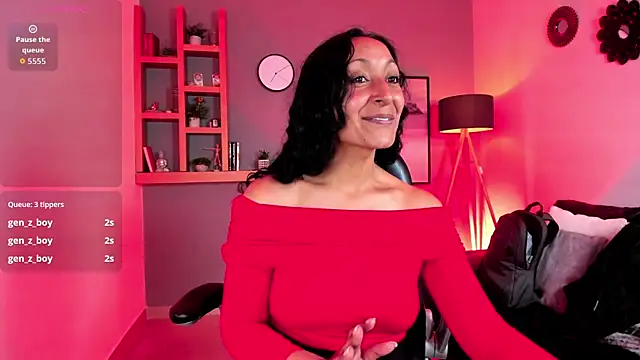 Snapshot of Violet_Kumar chatting on December 3, 7:45 pm Violet Kumar online show from December 3, 7:45 pm