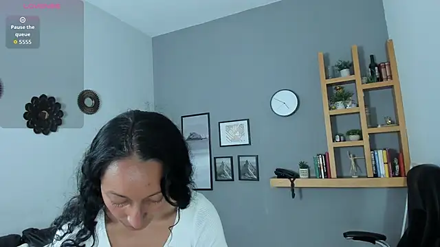 Snapshot of Violet_Kumar chatting on December 14, 9:08 pm Violet Kumar online show from December 14, 9:08 pm