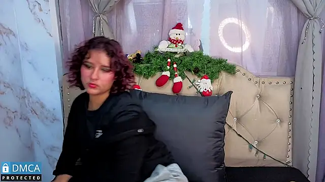 ahsly Zam online show from December 18, 3:01 am