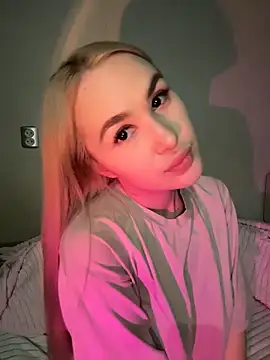 Snapshot of Miss_Alisse chatting on November 28, 5:26 pm Miss Alisse online show from November 28, 5:26 pm