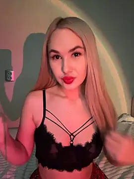 Snapshot of Miss_Alisse chatting on December 4, 5:43 pm Miss Alisse online show from December 4, 5:43 pm