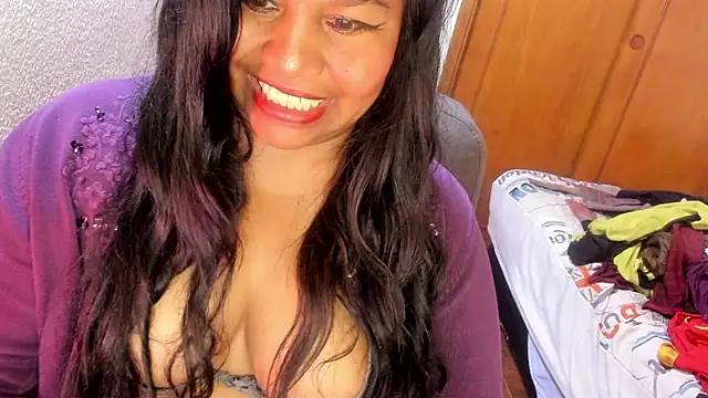 Snapshot of ebonycamelia chatting on April 27, 6:06 pm ebonycamelia online show from April 27, 6:06 pm
