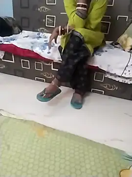 Snapshot of Rajni_hotsexy chatting on November 19, 8:14 am Rajni hotsexy online show from November 19, 8:14 am