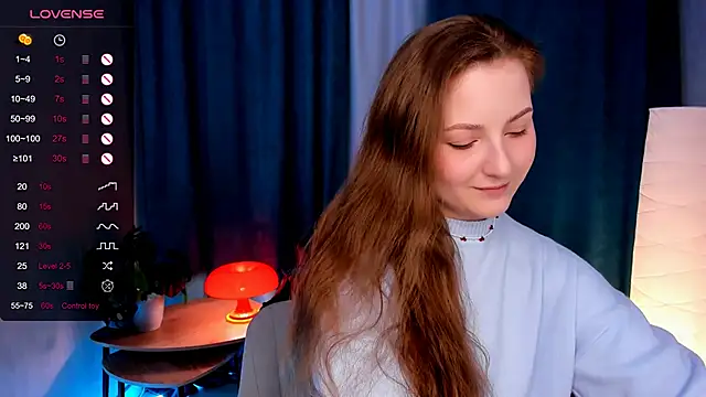 Snapshot of velvet_cherry_ chatting on November 28, 9:01 am velvet cherry online show from November 28, 9:01 am