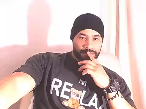 musclehetero online show from February 24, 9:13 pm