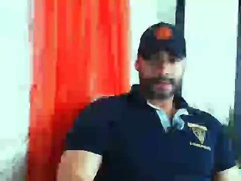 musclehetero online show from May 16, 8:07 pm