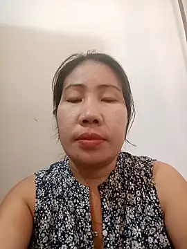 Snapshot of Reema_143 chatting on November 28, 5:21 am Reema 143 online show from November 28, 5:21 am