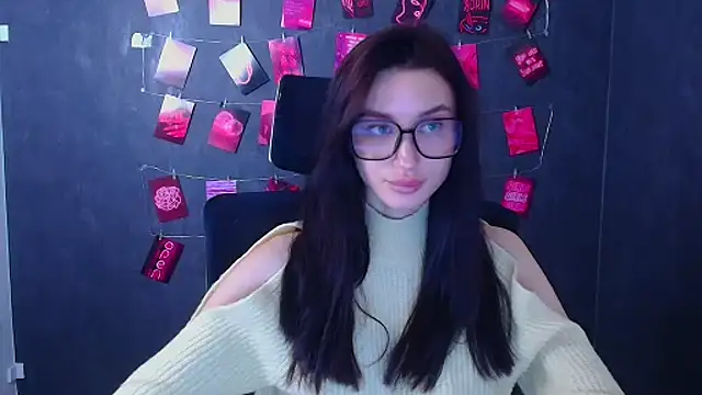 Stella XO online show from December 3, 12:25 pm