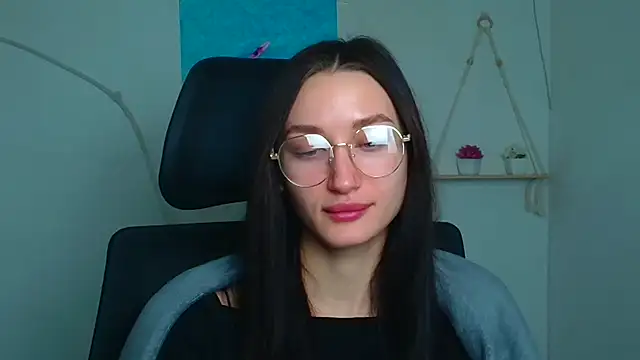 Stella XO online show from February 19, 6:31 am