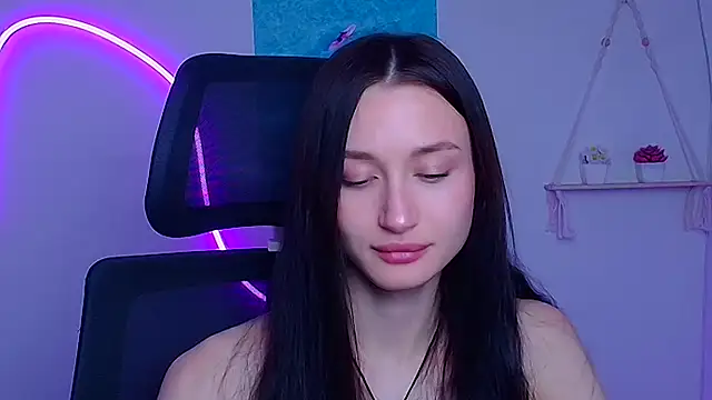 Stella XO online show from April 23, 11:31 am