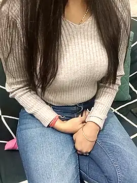 Snapshot of pure_beauty03 chatting on December 4, 5:28 am pure beauty03 online show from December 4, 5:28 am