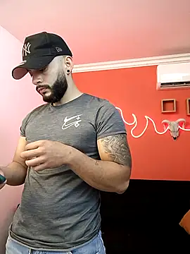 Snapshot of Mike_savage3 chatting on November 26, 12:39 pm Mike savage3 online show from November 26, 12:39 pm