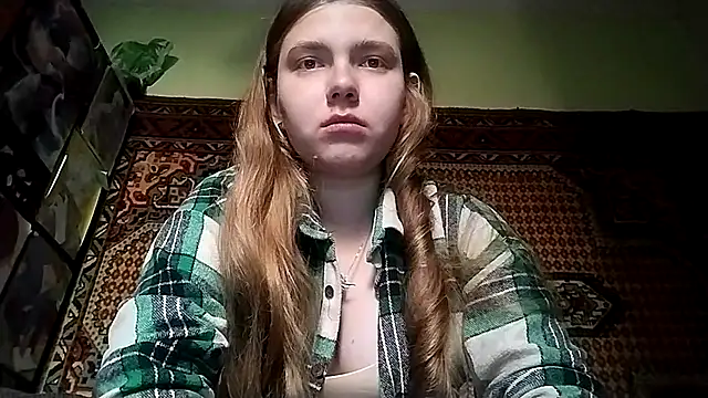 Snapshot of KikiBang chatting on November 25, 9:20 am KikiBang online show from November 25, 9:20 am