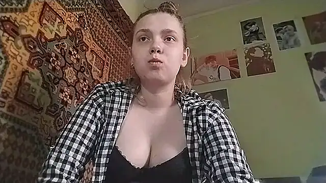 KikiBang online show from April 27, 8:34 am