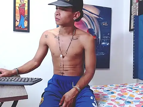 crissex3 online show from March 12, 2:07 am