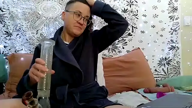 sareberr420 online show from February 8, 3:26 pm