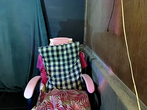 saucy elj online show from April 24, 6:16 am