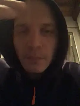 Spielzeugtwink online show from December 15, 7:51 pm