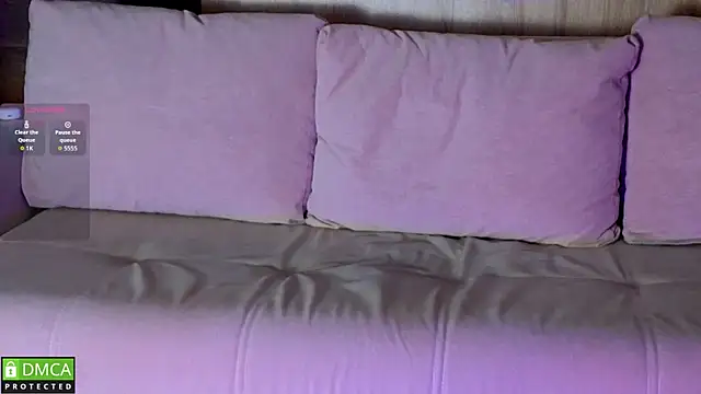 EmilieLong online show from January 6, 2:32 pm