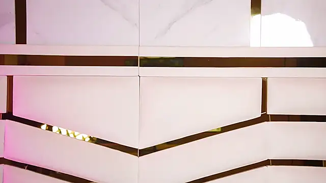 luciana agudelo online show from February 19, 7:10 pm