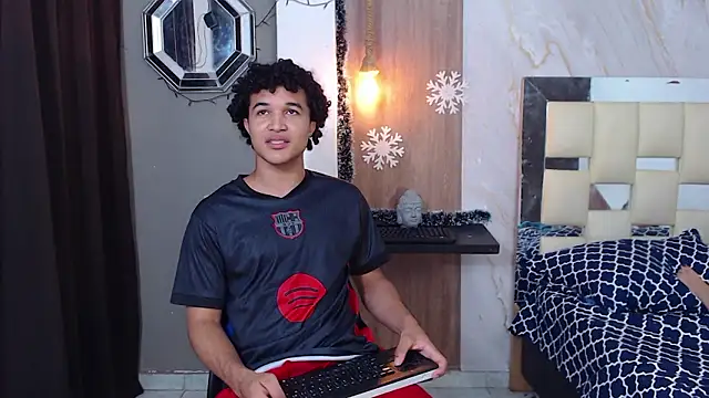 sweett love  online show from January 15, 6:18 am