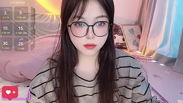 Snapshot of -Angela chatting on November 29, 4:15 am -Angela online show from November 29, 4:15 am