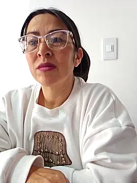 JustSamantha  online show from February 27, 2:39 pm