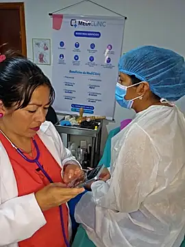 JustSamantha  online show from April 1, 10:27 am