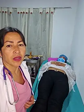 JustSamantha  online show from April 3, 9:07 am