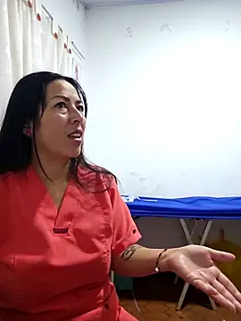 JustSamantha  online show from April 23, 10:58 am