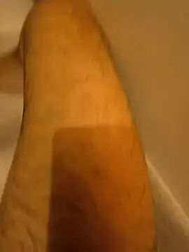 Snapshot of 00x0x00 chatting on April 4, 7:11 pm 00x0x00 online show from April 4, 7:11 pm