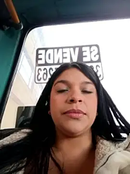 Layla-daring online show from January 6, 8:01 pm