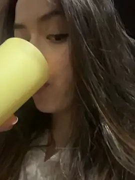 Little  Danni1 online show from April 22, 9:44 am