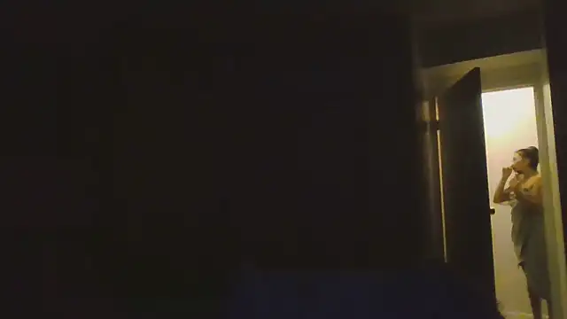 cryptokimgirl online show from March 3, 2:39 am