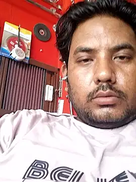 Snapshot of Roy___121 chatting on June 14, 7:21 am Roy 121 online show from June 14, 7:21 am
