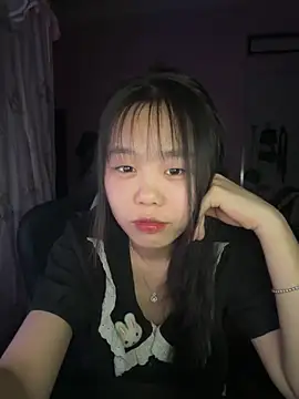 Kiee-lee online show from April 22, 7:15 pm