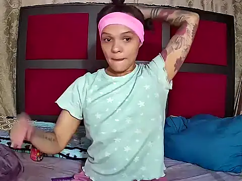 Cadence28 online show from April 18, 7:58 pm