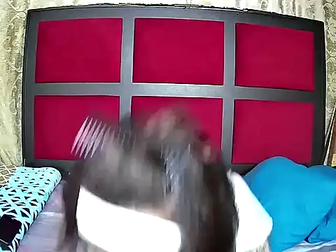 Cadence28 online show from April 19, 8:55 pm