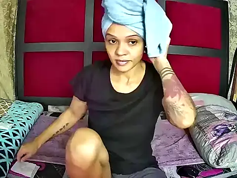 Cadence28 online show from April 21, 7:17 pm