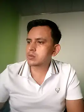 Snapshot of art-e9-2 chatting on November 20, 2:17 pm art-e9-2 online show from November 20, 2:17 pm