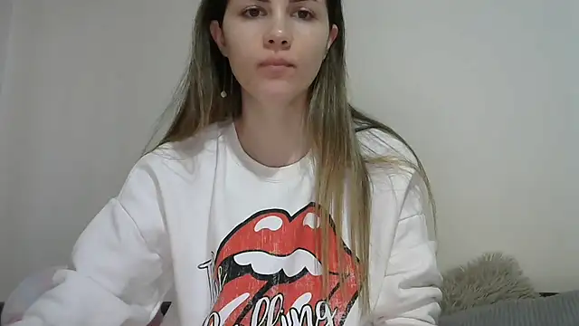 Erii18 online show from December 16, 12:21 pm