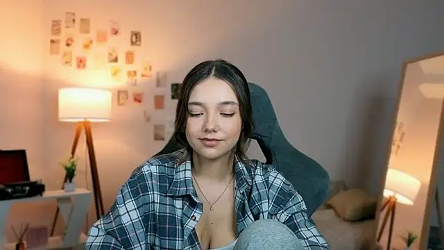 Vexorine online show from April 22, 7:37 pm