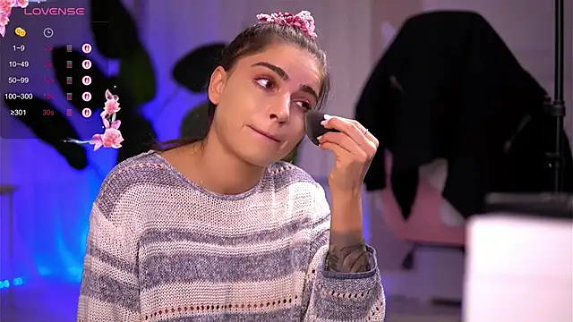 PureEllieX online show from January 18, 7:45 am