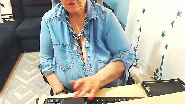 MatureMaiden online show from March 21, 3:24 pm