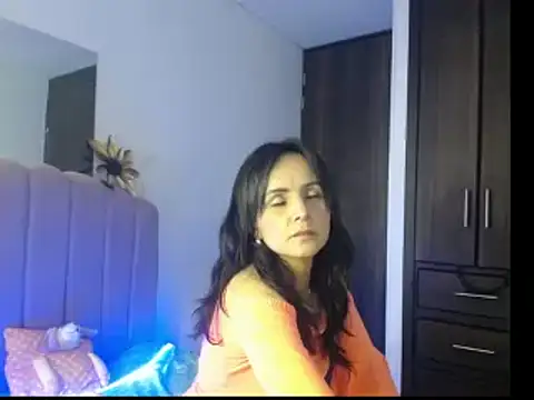 Juliana  lx online show from January 5, 5:27 pm