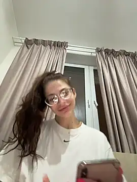 Snapshot of Daria_Promisess chatting on November 30, 7:18 pm Daria Promisess online show from November 30, 7:18 pm