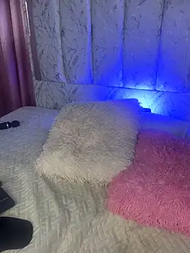 luna-fire online show from March 2, 5:08 am