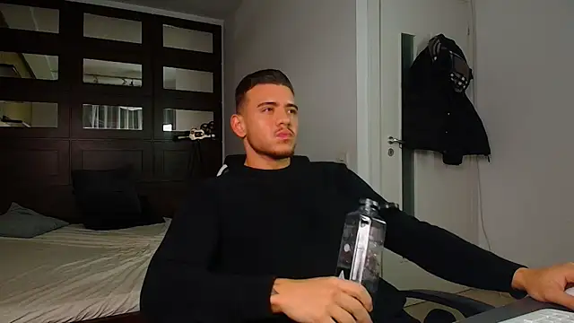 ElijahThorne online show from January 12, 5:34 am